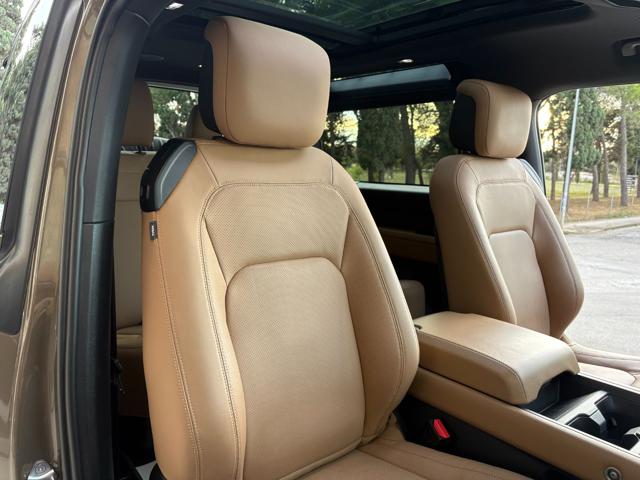 LAND ROVER Defender usata, con Controllo automatico clima