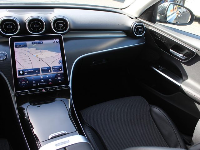 MERCEDES-BENZ C 220 usata, con Sistema di navigazione