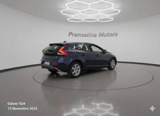 VOLVO V40 Cross Country usata, con Airbag laterali