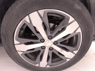 PEUGEOT 3008 usata, con Volante in pelle