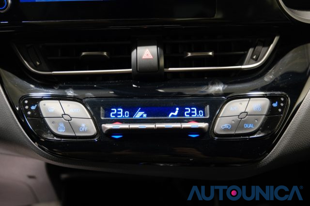 TOYOTA C-HR usata, con Sensori di parcheggio posteriori