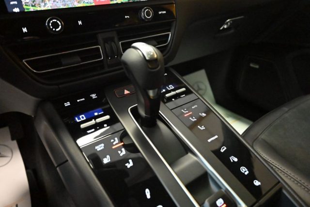 PORSCHE Macan usata 62