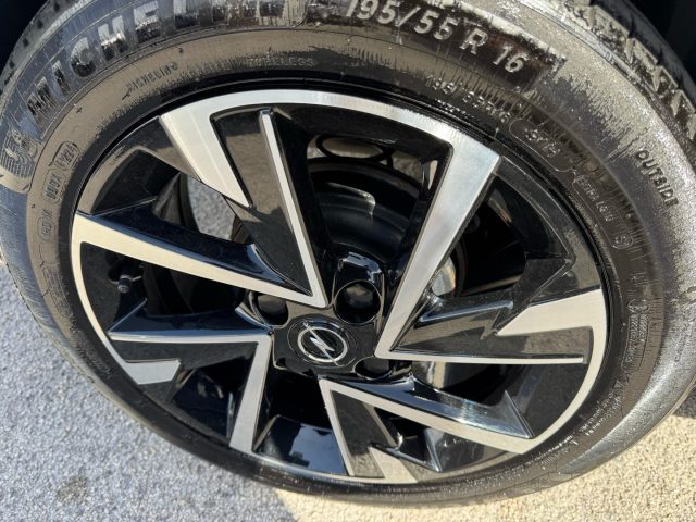OPEL Corsa usata, con Volante in pelle
