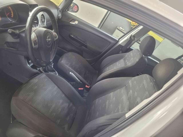 OPEL Corsa usata, con Autoradio