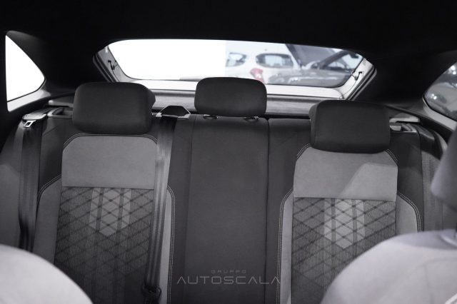 VOLKSWAGEN Taigo usata, con Sensori di parcheggio posteriori