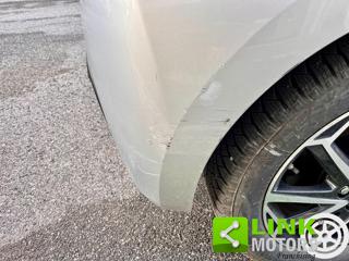 TOYOTA Yaris usata 29