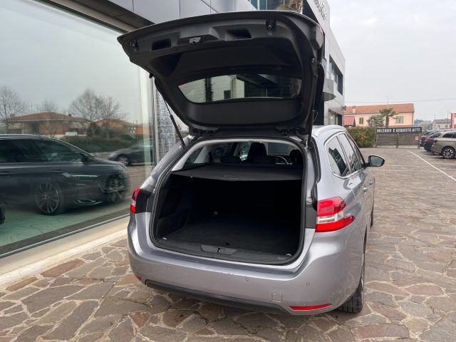 PEUGEOT 308 usata, con Cruise Control