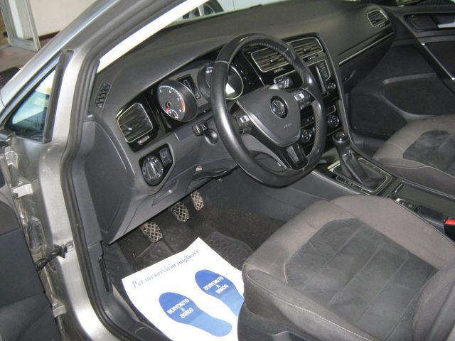VOLKSWAGEN Golf usata, con Alzacristalli elettrici
