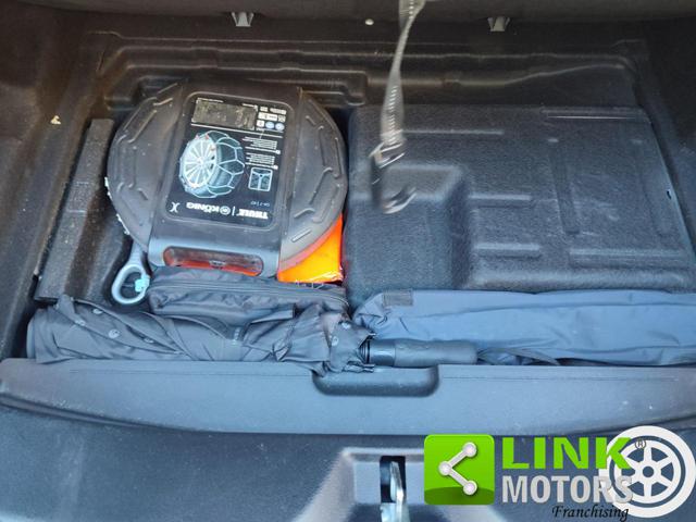 MERCEDES-BENZ E 220 usata 21