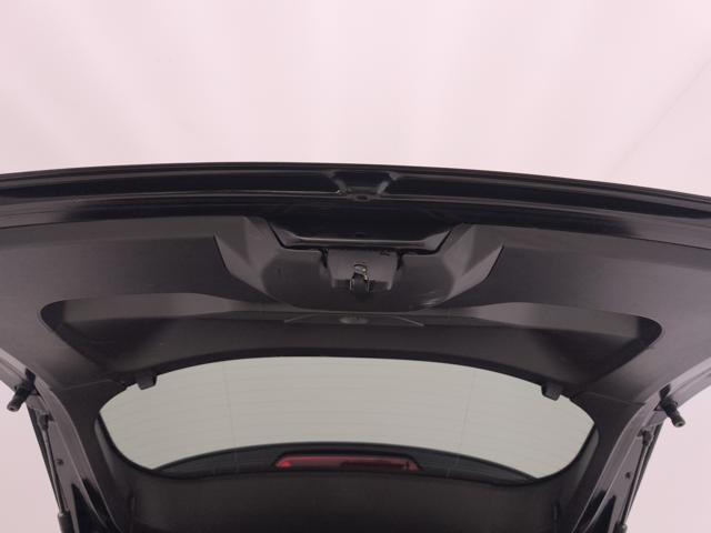 PEUGEOT 2008 usata, con Volante multifunzione