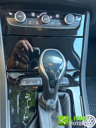OPEL Grandland X usata, con Regolazione elettrica sedili