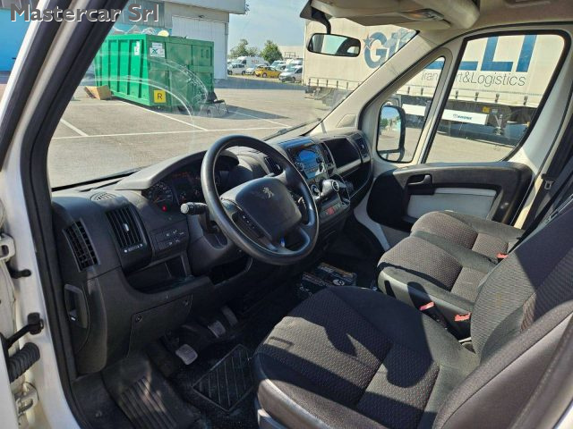 PEUGEOT Boxer usata, con Volante multifunzione