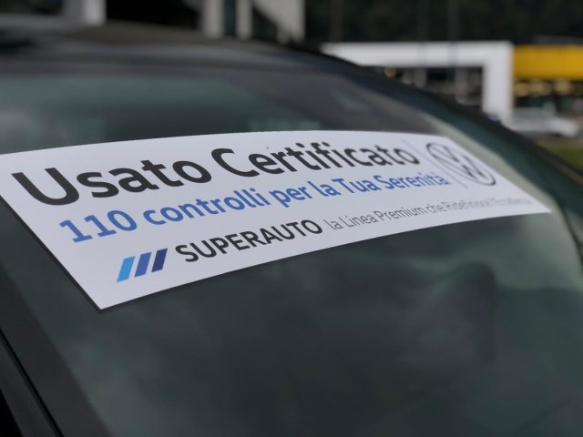 VOLKSWAGEN T-Cross usata, con Controllo automatico clima