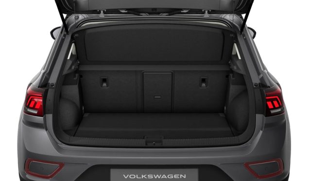 VOLKSWAGEN T-Roc usata, con Autoradio