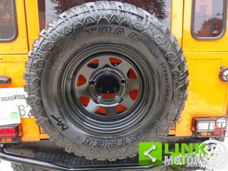 LAND ROVER Defender usata 32