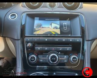 JAGUAR XJ usata, con Fendinebbia