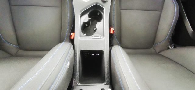 LYNK & CO 01 usata, con Tetto panorama