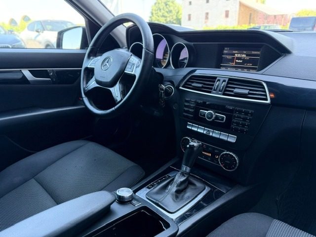 MERCEDES-BENZ C 220 usata, con Climatizzatore