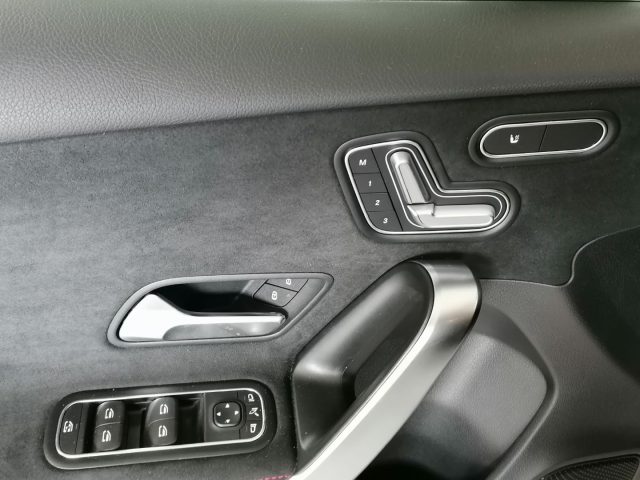 MERCEDES-BENZ A 200 usata, con Servosterzo