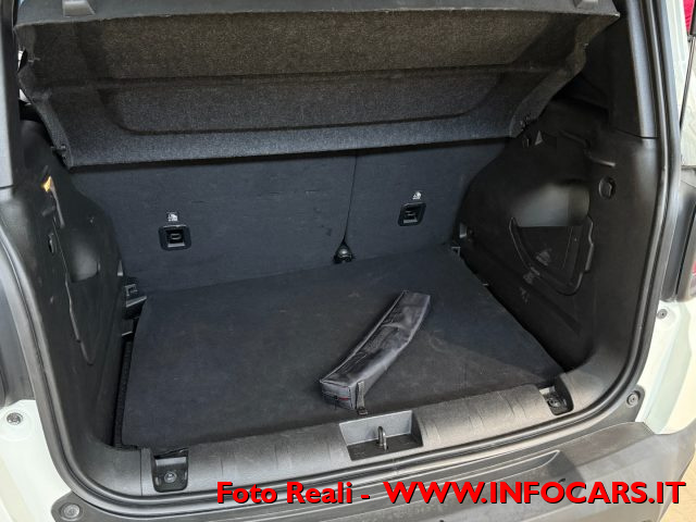 JEEP Renegade usata, con USB