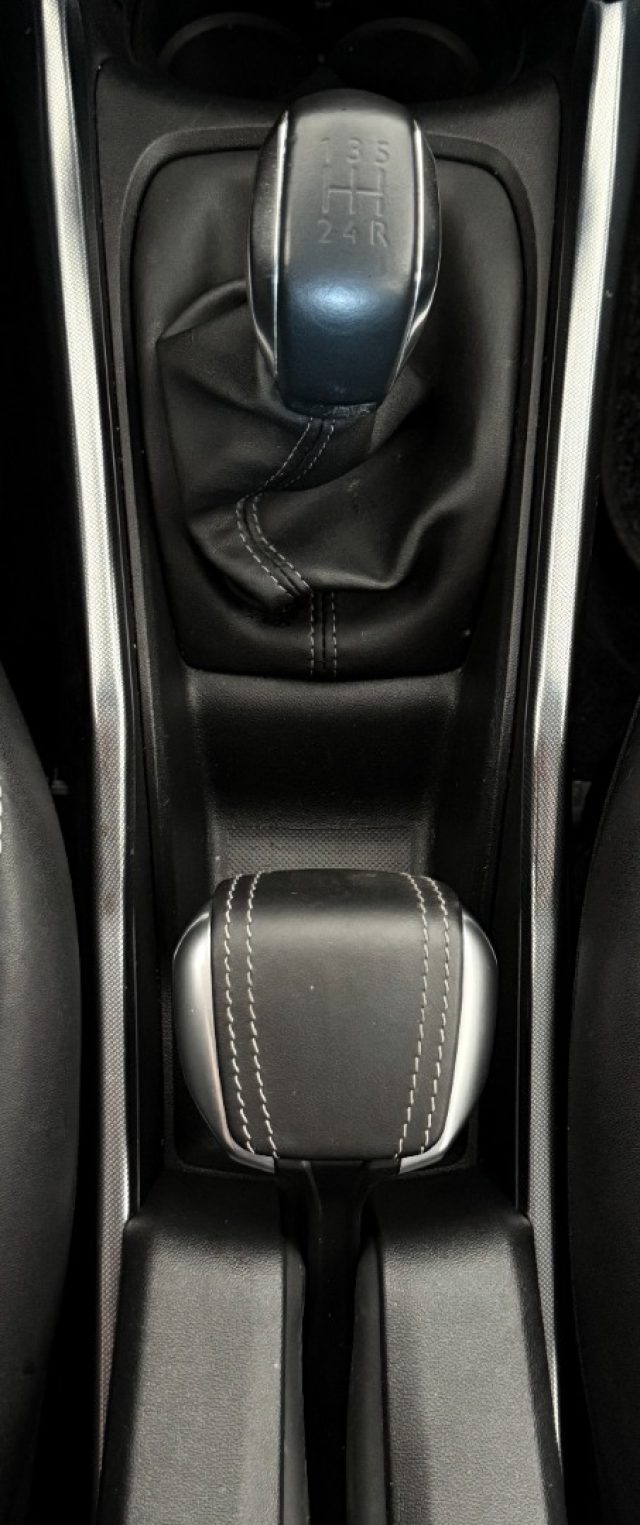 PEUGEOT 2008 usata 19