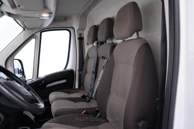 PEUGEOT Boxer usata, con Servosterzo