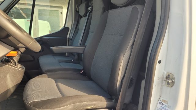 RENAULT Master usata, con Bracciolo