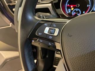 VOLKSWAGEN Touran usata, con Controllo automatico clima