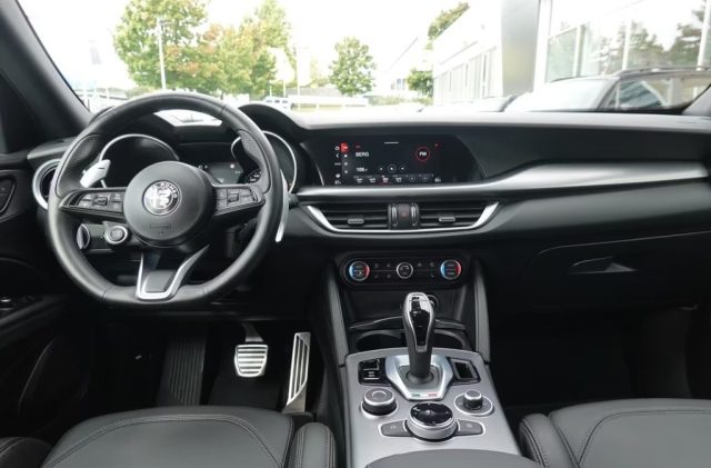 ALFA ROMEO Stelvio usata, con Controllo automatico clima