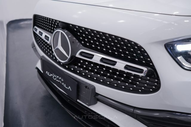 MERCEDES-BENZ GLA 200 usata, con Telecamera per parcheggio assistito