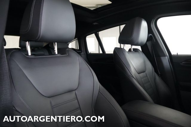 BMW X4 usata, con Sensori di parcheggio anteriori