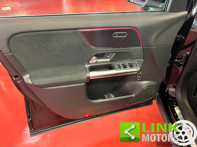 MERCEDES-BENZ GLA 200 usata, con Park Distance Control