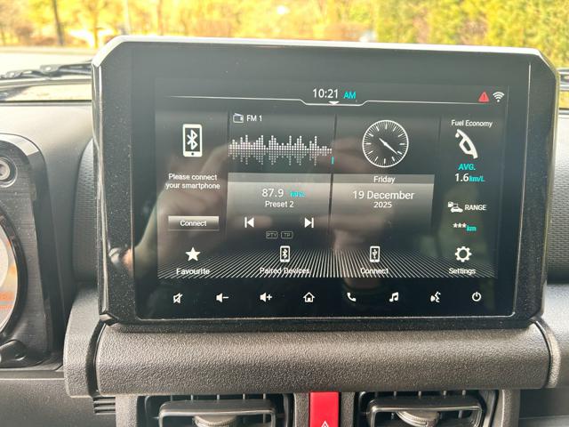 SUZUKI Jimny usata, con USB