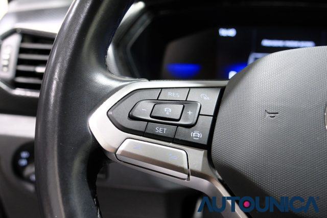 VOLKSWAGEN T-Cross usata, con Leve al volante