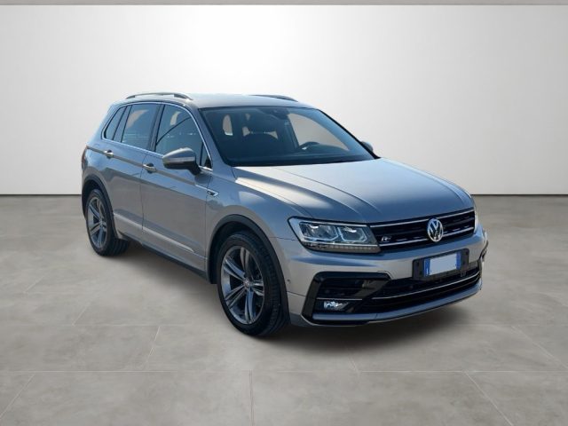 VOLKSWAGEN Tiguan usata, con Airbag laterali