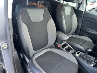 OPEL Grandland X usata, con Isofix