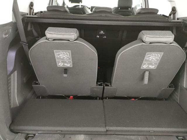 PEUGEOT 5008 usata, con Volante in pelle