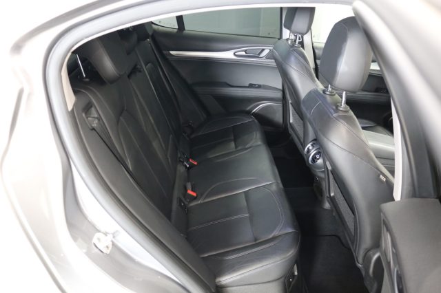 ALFA ROMEO Stelvio usata, con Fari Xenon