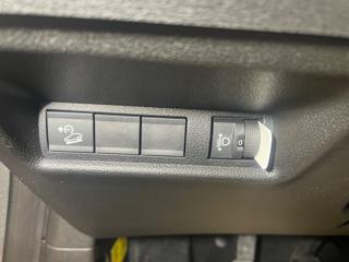 JEEP Avenger usata, con Volante in pelle