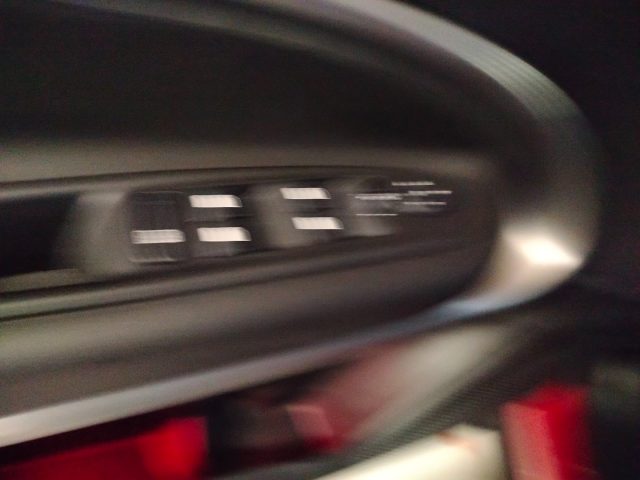 JEEP Avenger usata, con Autoradio digitale