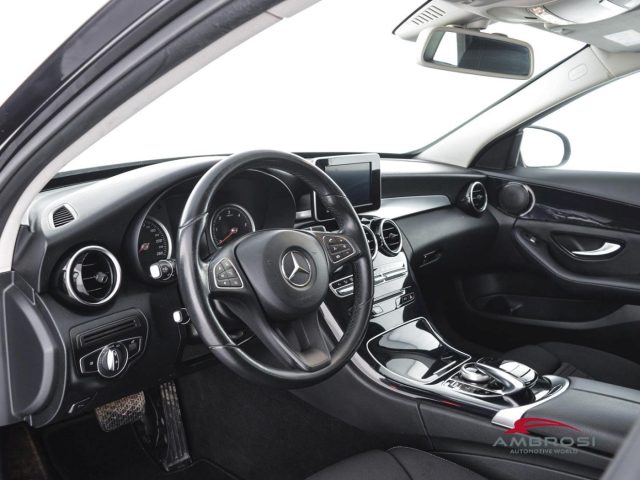 MERCEDES-BENZ C 200 usata 7