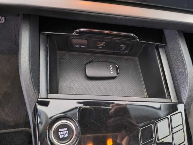 KIA Sportage usata, con Autoradio digitale