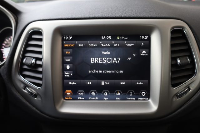 JEEP Compass usata, con Autoradio digitale