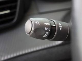 PEUGEOT 208 usata, con Sensore di luce