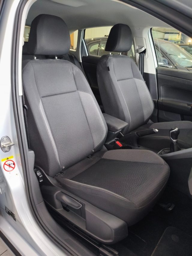 VOLKSWAGEN Taigo usata, con Boardcomputer