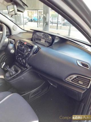 LANCIA Ypsilon usata, con Servosterzo