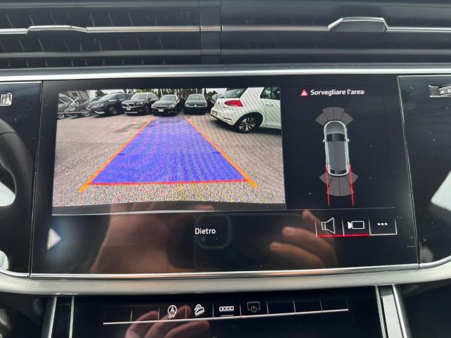 AUDI Q8 usata, con Touch screen