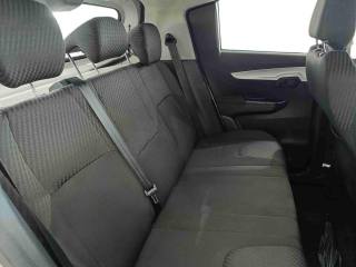 MAHINDRA KUV100 usata, con Fendinebbia