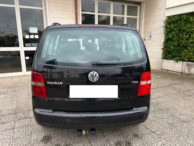 VOLKSWAGEN Touran usata, con Controllo trazione
