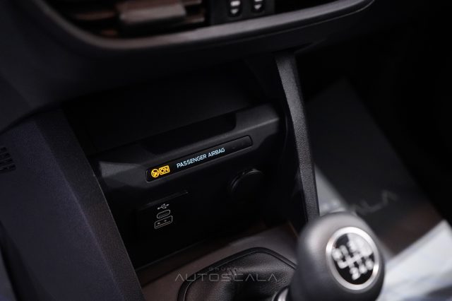 FORD Transit Courier usata, con Bluetooth